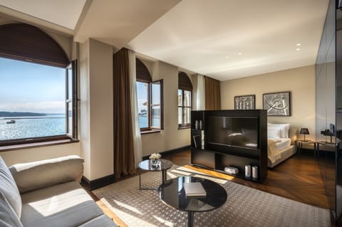 Suite for 2+1 Seaview - Villa Giulietta | 1 bedroom, in-room safe, desk, iron/ironing board