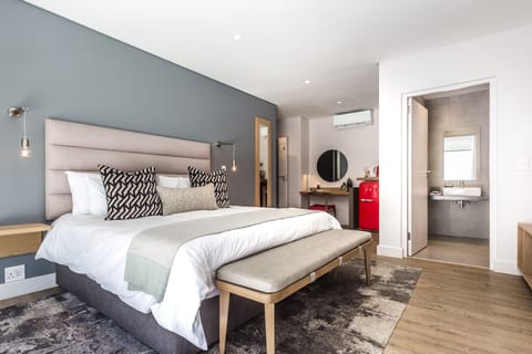 Double Room | 1 bedroom, premium bedding, Select Comfort beds, minibar