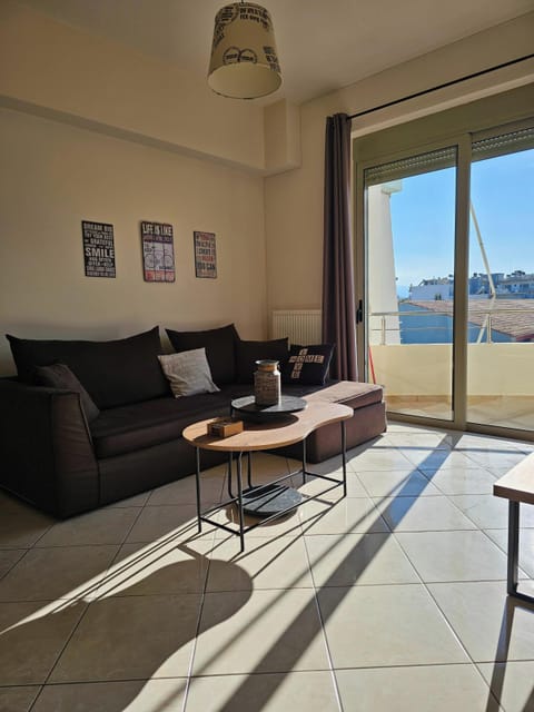 Apartment | Living area | 42-inch flat-screen TV with digital channels, TV