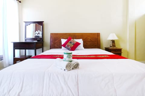 Deluxe Double Room, Balcony | Desk, free WiFi, bed sheets