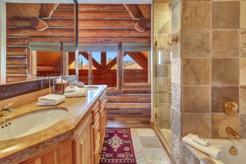 Cabin, 4 Bedrooms | Bathroom | Combined shower/tub, deep soaking tub, free toiletries, hair dryer