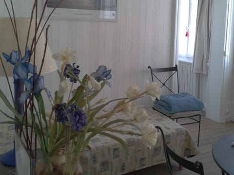 Apartment, Ensuite (Les deux ponts) | Premium bedding, individually decorated, individually furnished