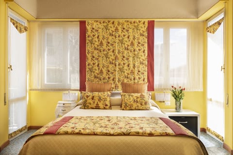 Comfort Double Room | Down comforters, in-room safe, desk, free WiFi