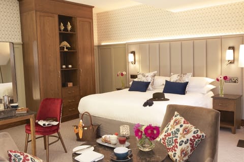 Gold Experience Room (2 Adults) | Premium bedding, minibar, in-room safe, iron/ironing board