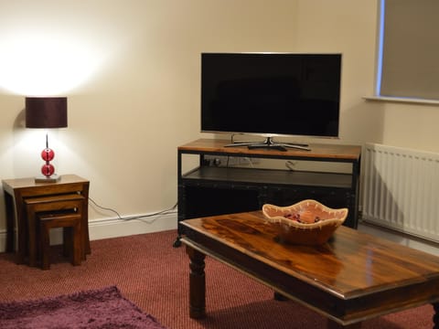 In-room safe, soundproofing, iron/ironing board, free WiFi