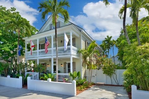 Majestic home in Key West - Level 1 and Cottage!