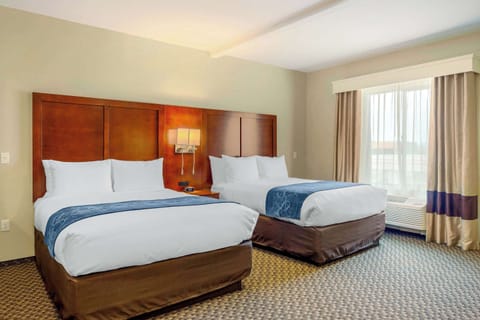 Suite, Multiple Beds, Accessible, Non Smoking | Down comforters, pillowtop beds, desk, laptop workspace