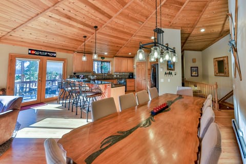 Table seats 10 and 5 at bar, plus there's a booster chair & clip-on high chair.