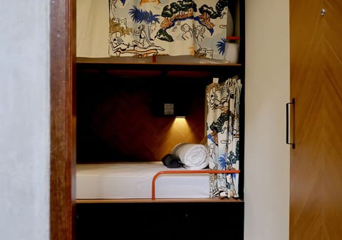 4-Bed Mixed Dormitory | Free WiFi, bed sheets