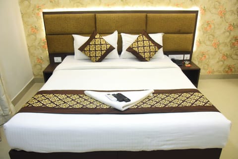 Executive Triple Room, 1 King Bed | Free WiFi