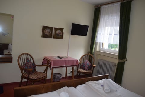 Basic Double Room, Private Bathroom | 1 bedroom