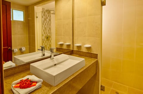 Garden View Plus | Bathroom | Shower, eco-friendly toiletries, hair dryer, towels