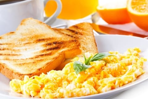Daily continental breakfast (USD 4 per person)