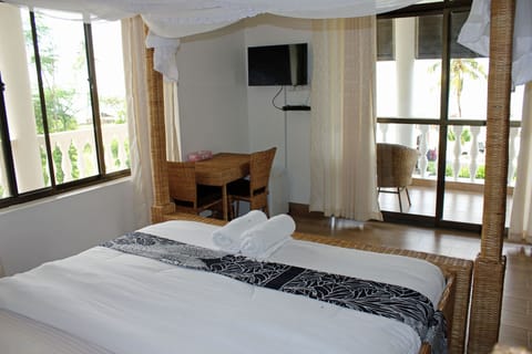 Family Quadruple Room, 2 Bedrooms, Balcony, Ocean View | In-room safe, free WiFi, bed sheets