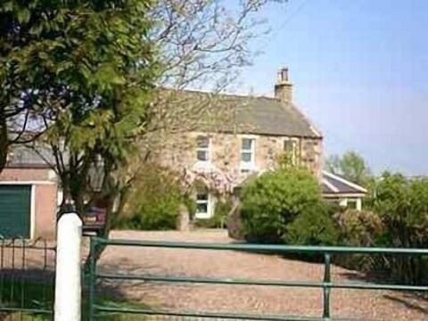 Bowhouse, view from lane