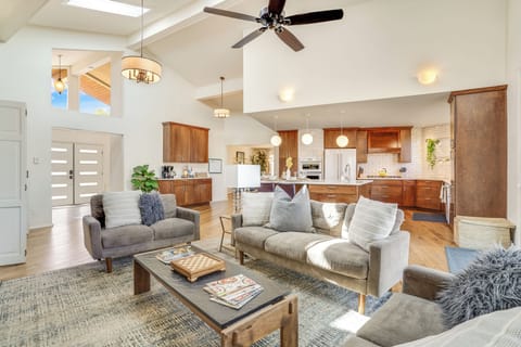 Huge living spaces for large group cooking and hang out