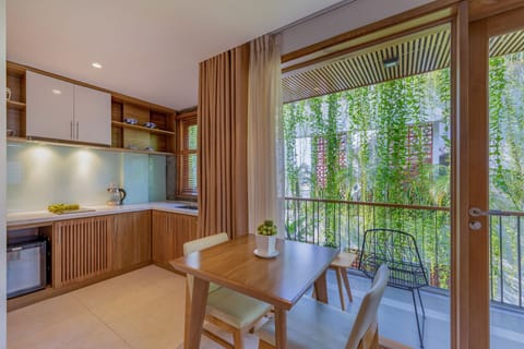 Superior Studio, Balcony, Pool View | In-room dining