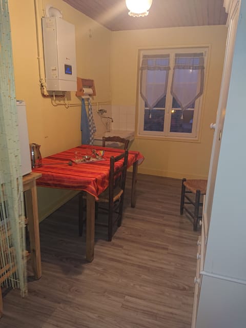 Family Room (Lili) | Premium bedding, Select Comfort beds, individually decorated