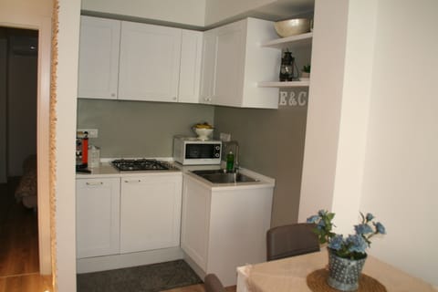 Apartment, 1 Bedroom | Private kitchen