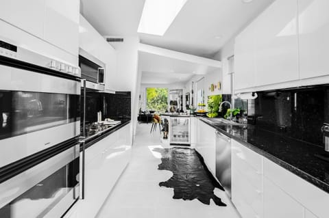 Fully Equipped  Kitchen with Gaggenau ovens 

