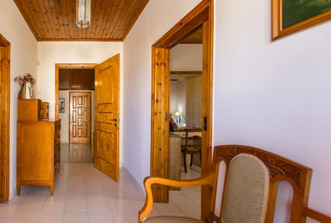 Είσοδος - Χωλ