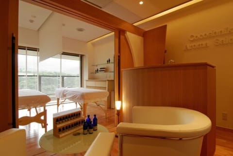 Couples treatment rooms, aromatherapy