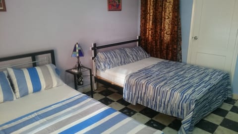 Standard Triple Room, Multiple Beds, Non Smoking | Bed sheets