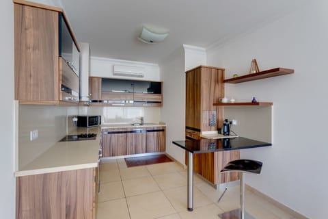 Apartment, 1 Bedroom | Private kitchen | Oven, dishwasher, cookware/dishes/utensils