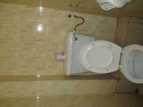 Standard Double Room (No Airconditioner) | Bathroom | Shower, rainfall showerhead, free toiletries, slippers