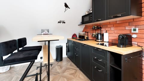 Studio (9B) | Private kitchen | Fridge, electric kettle