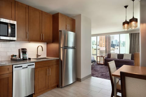 Studio, 1 King Bed, Corner | Private kitchen | Full-size fridge, microwave, stovetop, dishwasher