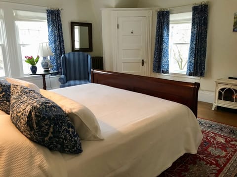 Governor Davis Suite | Blackout drapes, iron/ironing board, free WiFi, bed sheets