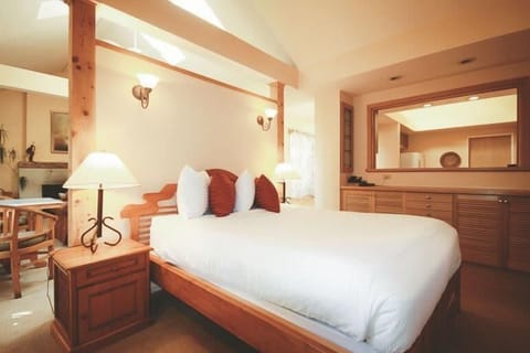 Deluxe Suite, 1 Queen Bed with Sofa bed, Non Smoking (Garden) | Iron/ironing board, free WiFi, bed sheets