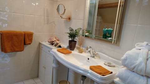 Deluxe Double Room, 1 Queen Bed, Garden View (Olivier) | Frette Italian sheets, premium bedding, individually decorated