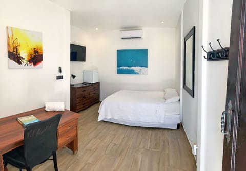 Standard Double Room, 1 Queen Bed | Premium bedding, down comforters, pillowtop beds, minibar