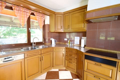 Grand Apartment, 2 Bedrooms, Kitchen, Garden View | Private kitchen | Fridge, oven, stovetop, dishwasher