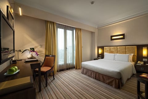 Executive Double Room, City View | Minibar, in-room safe, desk, blackout drapes