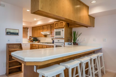 Large Bar Area with additional seating for five !