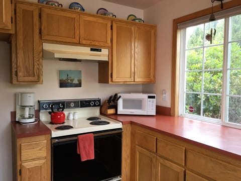 Microwave, Coffee Pot, Range - we also have a toaster and blender.