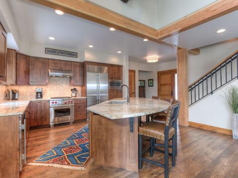 Homestead Chalet 5, Kitchen, 1