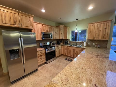 A fully equipped spacious kitchen to cook gourmet meals