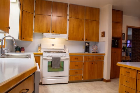 Fully stocked kitchen with plenty of counter space. 