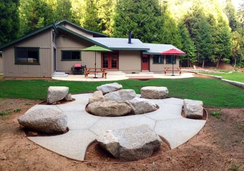 Granite fire pit and patio off kitchen