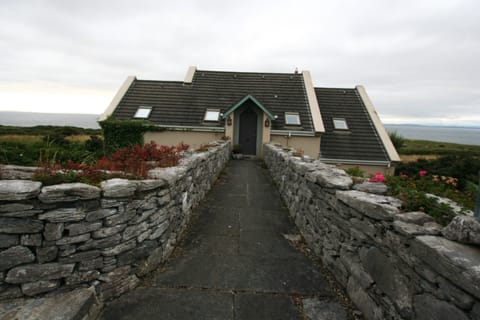 Entrance to Bridge House