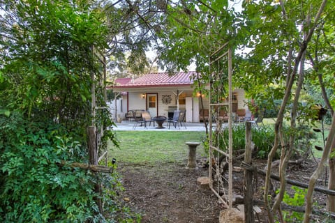 A walk Thru the Grounds at Abby’s Place 