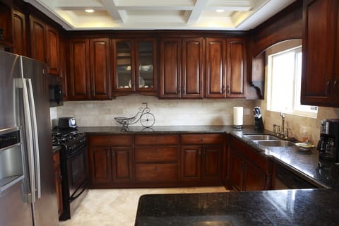 Granite kitchen counter top