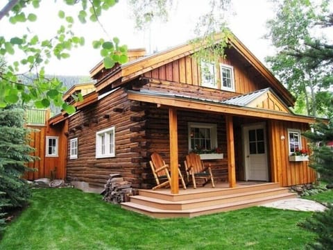 Cozy and private: the house has everything you could want for your vacation.