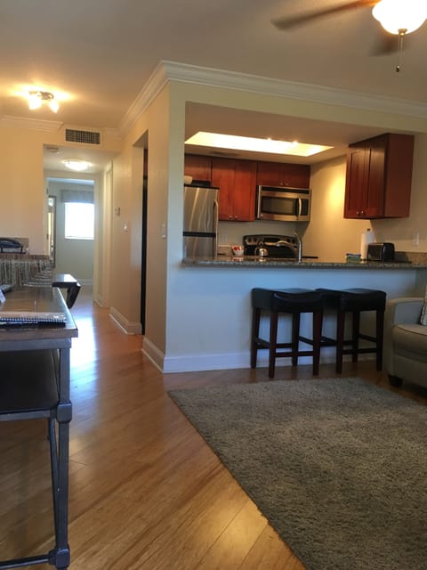 Condo, 1 Bedroom, Kitchen | In-room dining