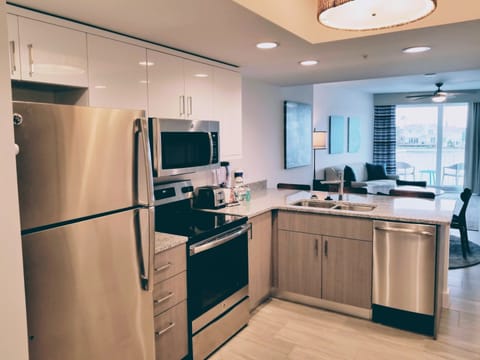 Premium Suite, 2 Bedrooms, 2 Bathrooms (Bay Front) | Private kitchen | Fridge, microwave, oven, stovetop