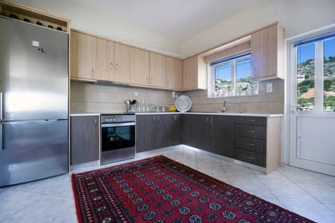 full equiped kitchen